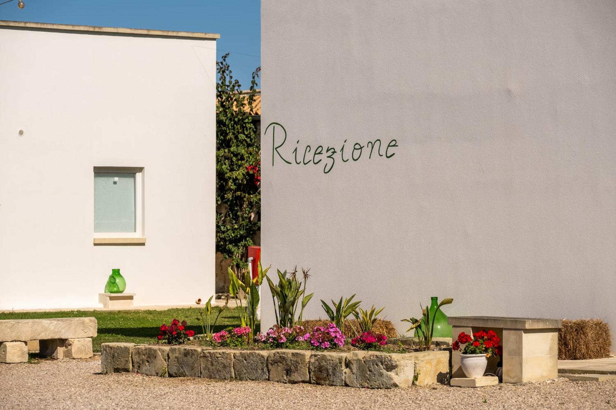 Masseria Rauccio Torre dell'Orso Eksteriør billede